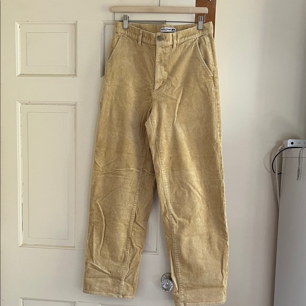 Butter yellow corduroy pants, women’s 6